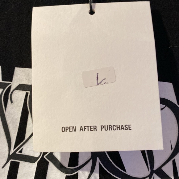 Authentic beautifully patterned t shirt - Picture 4 of 6